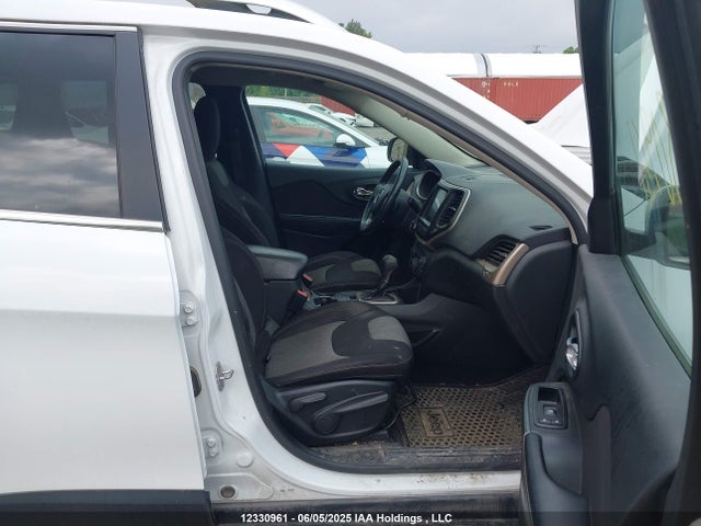 1C4PJLCB7EW315828 Jeep 2014