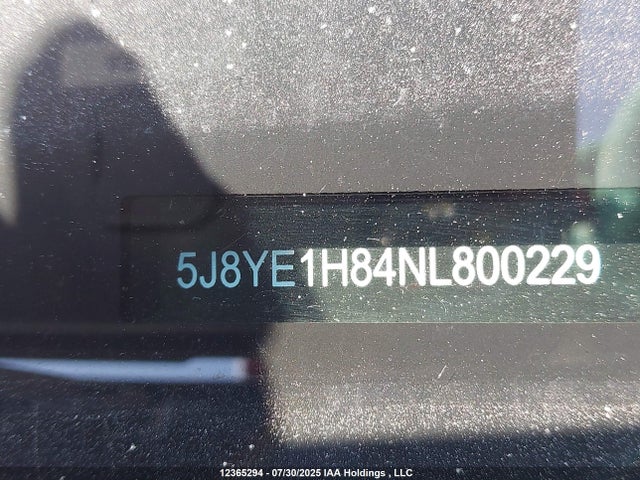 5J8YE1H84NL800229 Acura j35y5