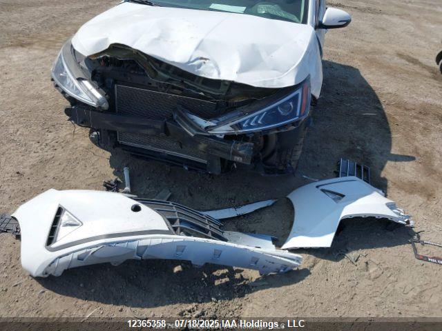 KMHD84LFXLU924715 Hyundai Elantra Luxury