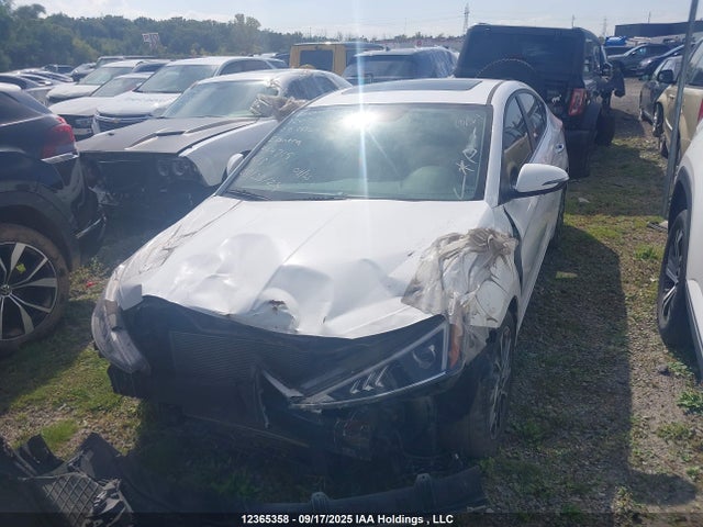 KMHD84LFXLU924715 Hyundai Elantra Luxury