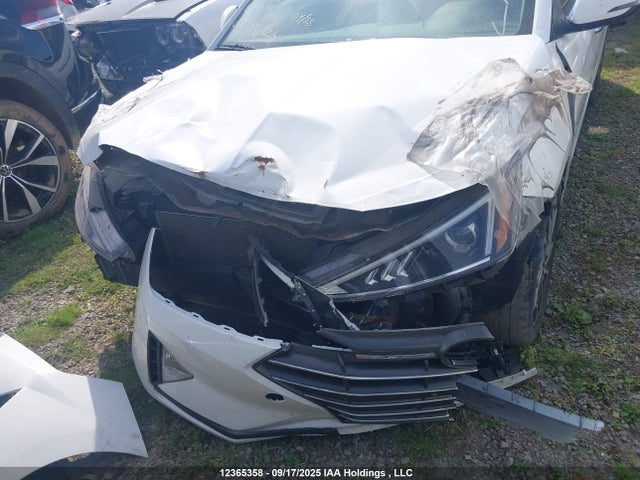 KMHD84LFXLU924715 Hyundai Elantra Luxury