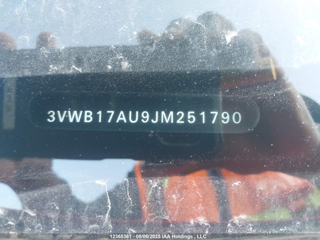 3VWB17AU9JM251790 Volkswagen 2018