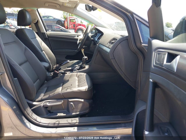 3VWG57AU6MM017282 Volkswagen Golf