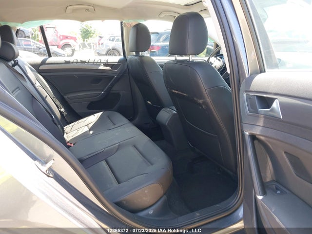 3VWG57AU6MM017282 Volkswagen Golf
