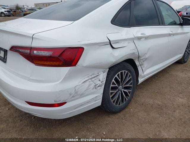 3VWE57BU7KM017858 Volkswagen 1.8 tsi