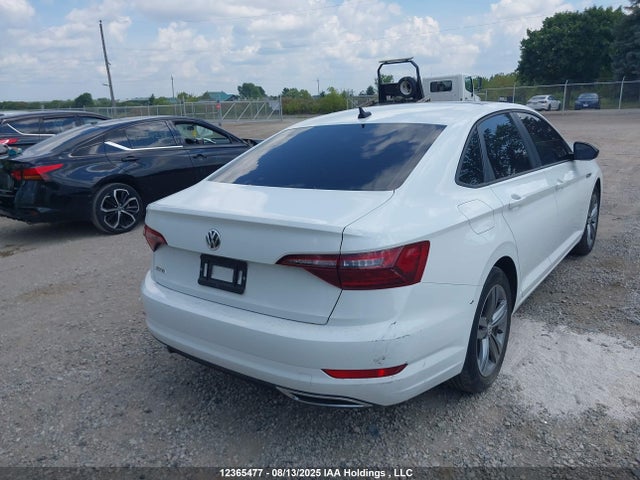3VWE57BU5MM064065 Volkswagen tsi