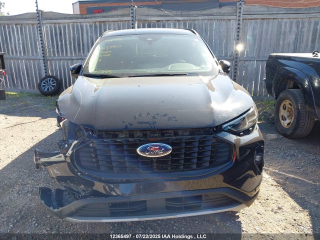12365497 :رقم المزاد ، 1FMCU9JA4PUA55949 vin ، 2023 Ford Escape Platinum مزاد بيع