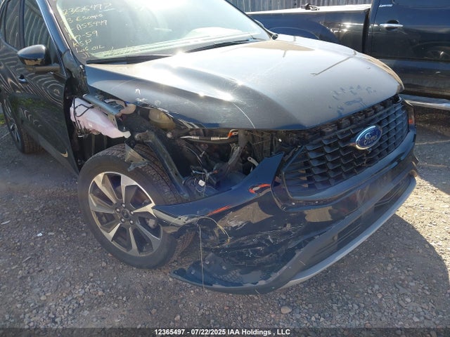 12365497 :رقم المزاد ، 1FMCU9JA4PUA55949 vin ، 2023 Ford Escape Platinum مزاد بيع
