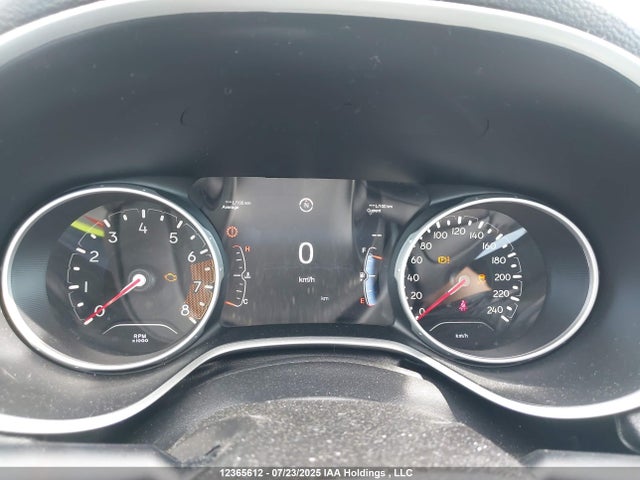 3C4NJDCB8JT493177 Jeep 2018