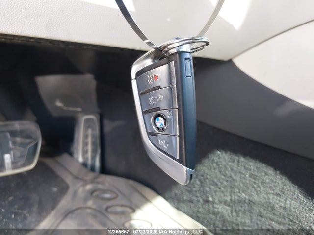 WBAJA7C38HG903660 BMW 2017
