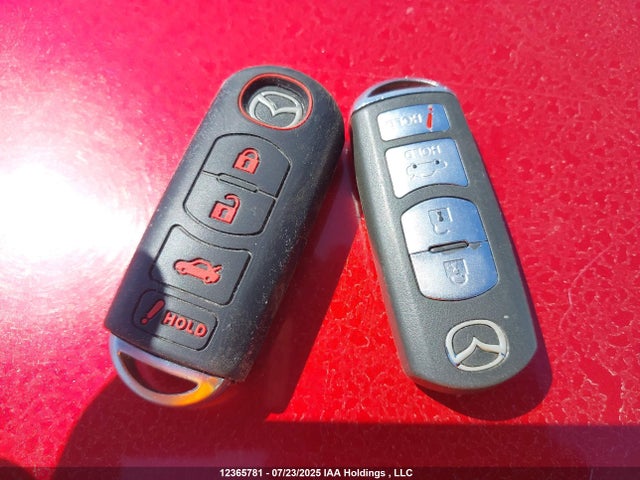 JM1GJ1V67E1118854 Mazda py