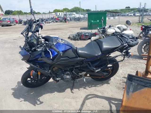 Yamaha FJ09 2017 JYARN37NXHA001251 Image 13