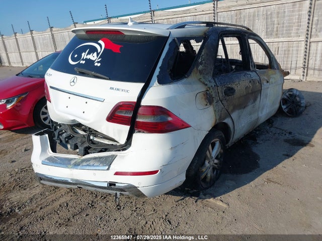 Mercedes-Benz Ml-Class 2015 4JGDA2EB0FA584693 Image 4