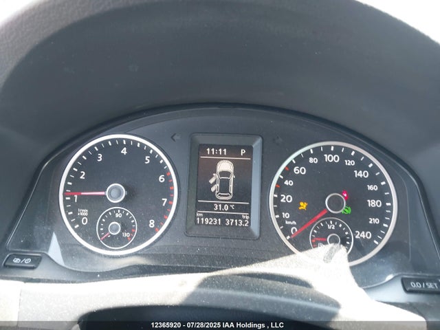 WVGHV7AX3HK011207 Volkswagen 2017