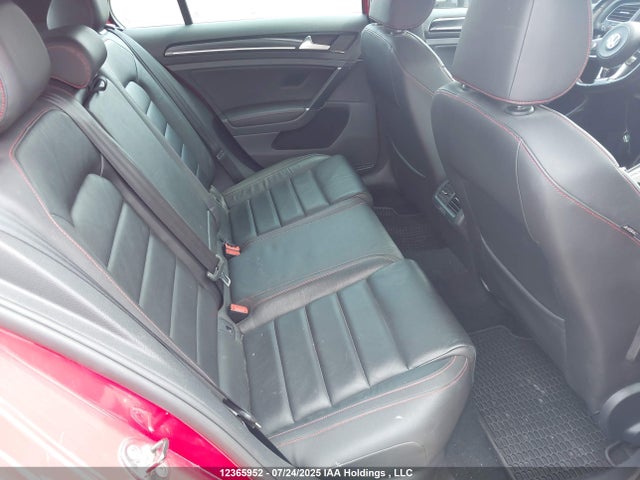 3VW4T7AU6FM009291 Volkswagen 2015
