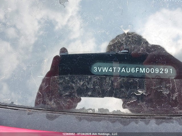 3VW4T7AU6FM009291 Volkswagen 2015