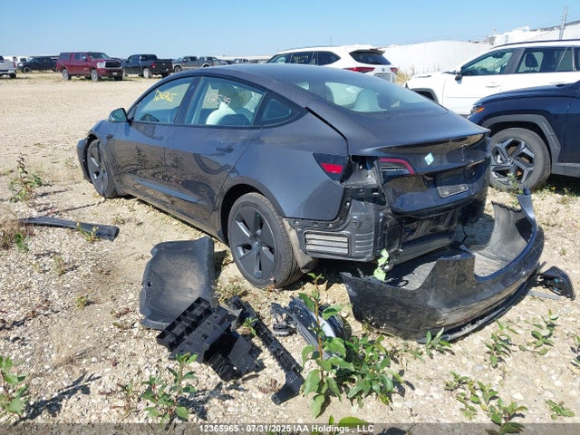 5YJ3E1EA8PF557336 Tesla 2023