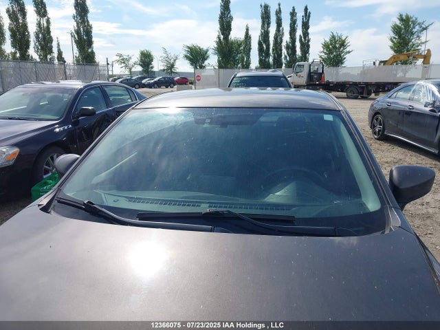 3MZBM1V76FM177728 Mazda pe