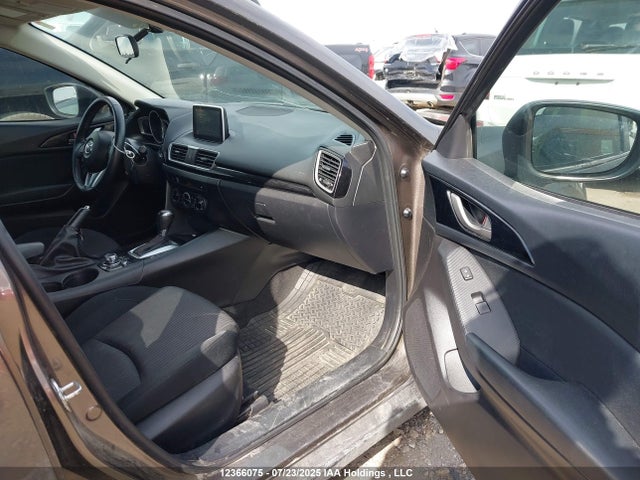 3MZBM1V76FM177728 Mazda pe
