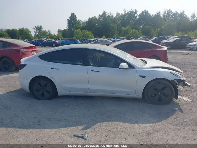 5YJ3E1EAXNF346071 Tesla 2022