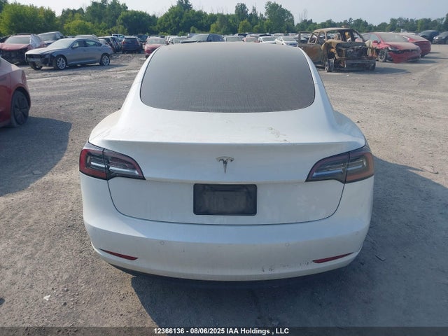 5YJ3E1EAXNF346071 Tesla 2022