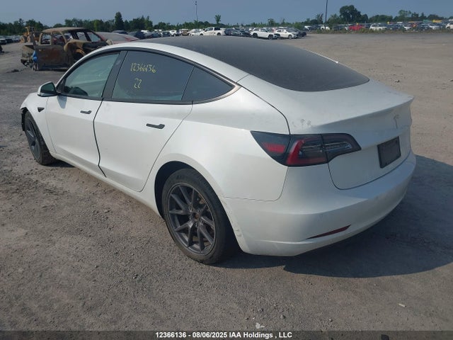 5YJ3E1EAXNF346071 Tesla 2022
