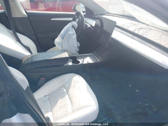 5YJ3E1EAXNF346071 Tesla 2022