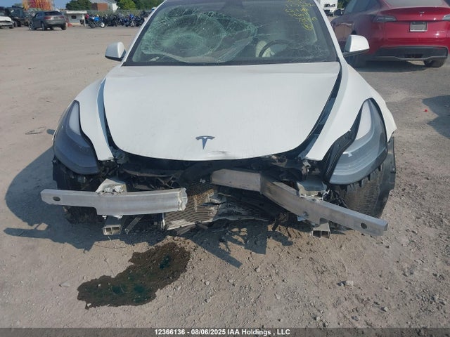 5YJ3E1EAXNF346071 Tesla 2022