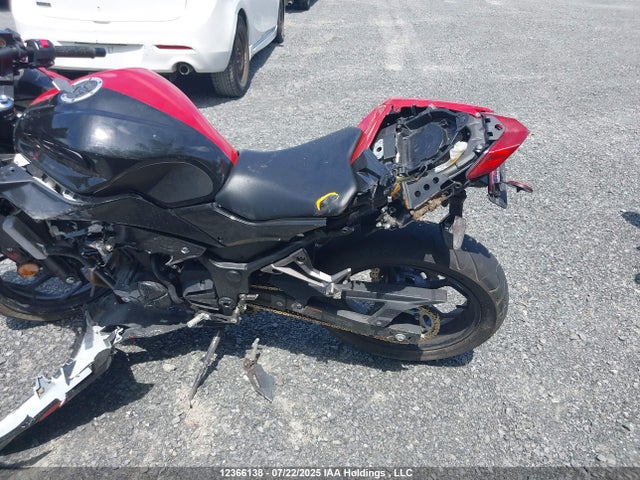 Kawasaki Ninja 300 2017 JKAEX8A12HDA33445 Image 16