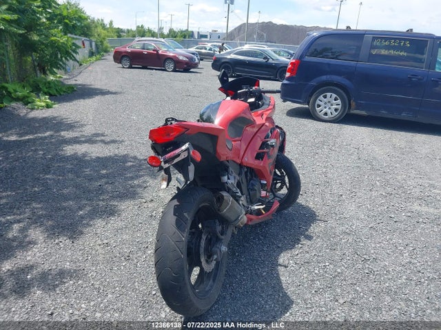 Kawasaki Ninja 300 2017 JKAEX8A12HDA33445 Image 6