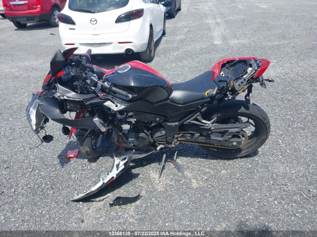 Kawasaki Ninja 300 2017 JKAEX8A12HDA33445 Image 9