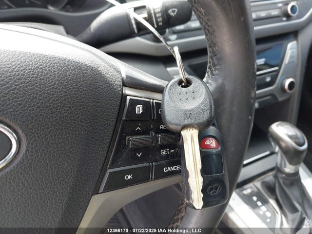 KMHD84LF6HU219451 Hyundai Elantra