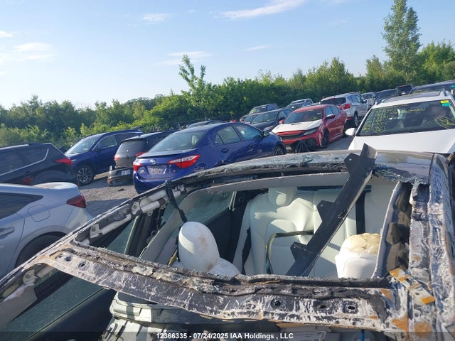 5YJ3E1EA3NF202961 Tesla MODEL 3