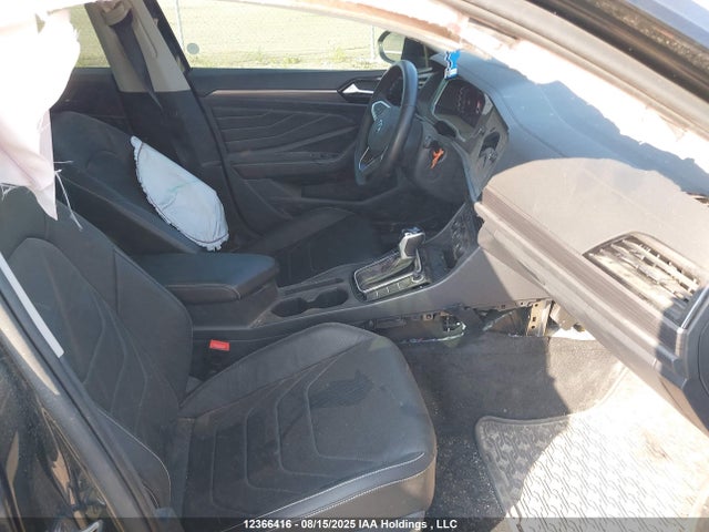3VWGM7BUXRM028715 Volkswagen tsi
