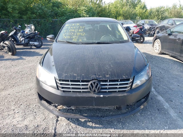 1VWBS7A34EC075842 Volkswagen Passat