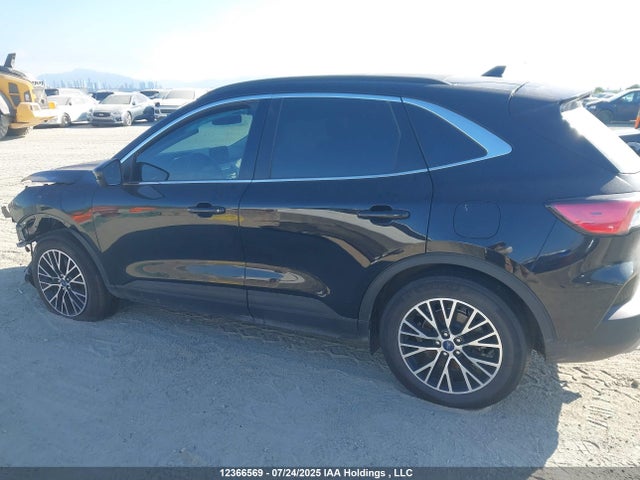 2022 Ford Escape Phev Titanium მანქანა იყიდება აუქციონზე, vin: 1FMCU0LZ5NUB47969, აუქციონის ნომერი: 12366569