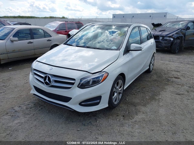 WDDMH4GB3FJ330054 Mercedes-Benz B-Class