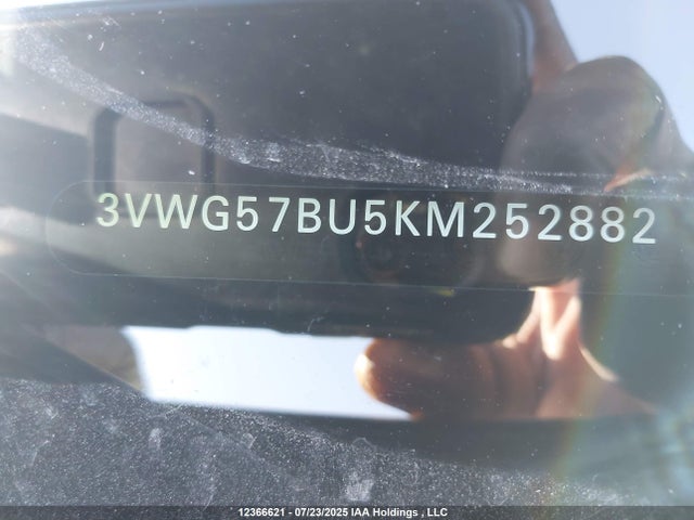 3VWG57BU5KM252882 Volkswagen 1.4 tsi