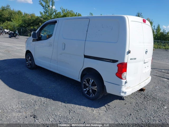 3N6CM0KNXEK698978 Nissan 2014