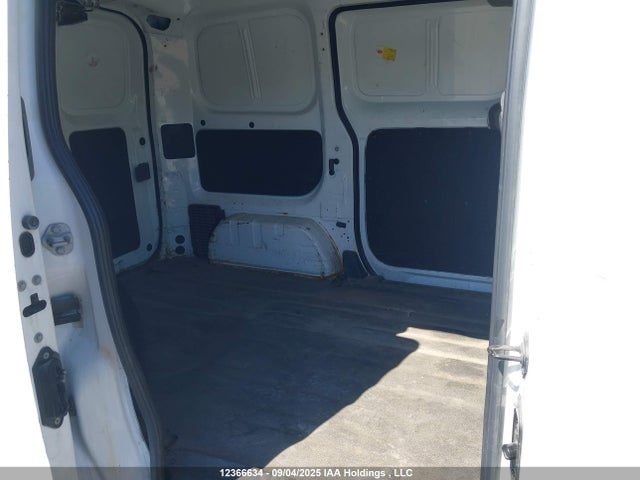 3N6CM0KNXEK698978 Nissan 2014