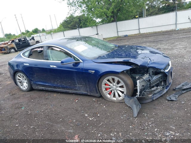 Tesla 2018 2018 5YJSA1E24JF272687 Image 12