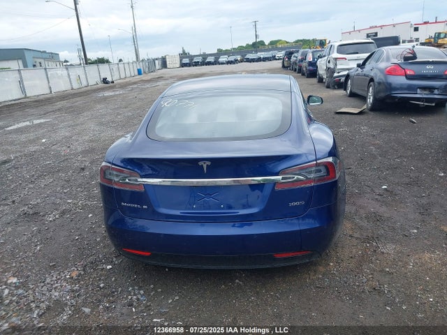 5YJSA1E24JF272687 Tesla 2018