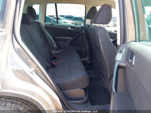 WVGJV7AXXFW593524 Volkswagen 2015