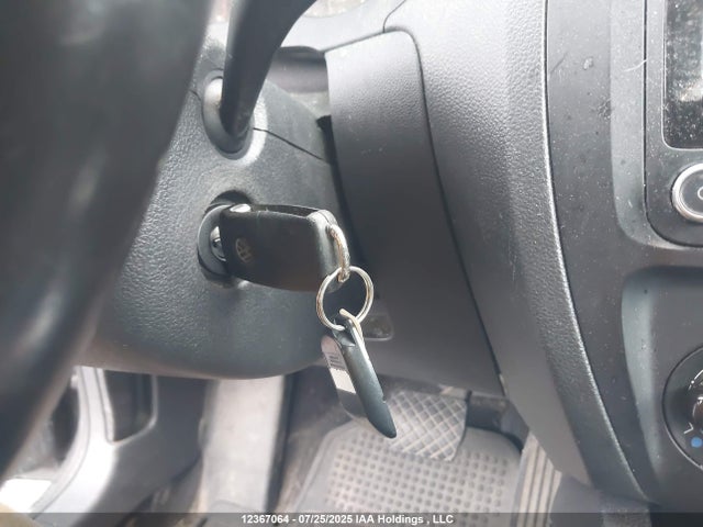 3VW2K7AJ3EM418475 Volkswagen Jetta 2.0l Trendline+