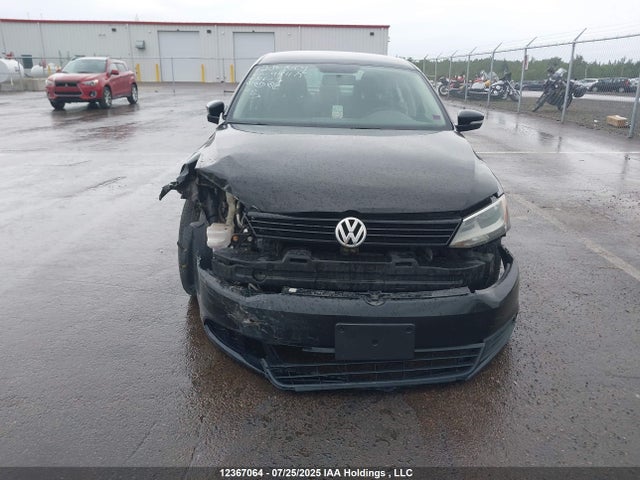 3VW2K7AJ3EM418475 Volkswagen Jetta 2.0l Trendline+