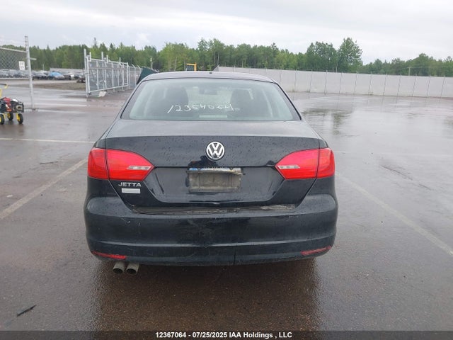 3VW2K7AJ3EM418475 Volkswagen Jetta 2.0l Trendline+