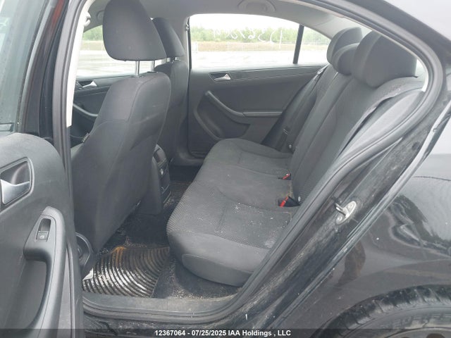 3VW2K7AJ3EM418475 Volkswagen Jetta 2.0l Trendline+