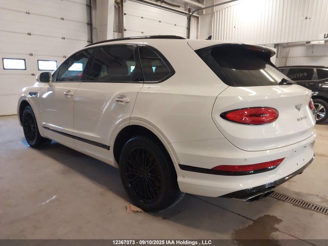 Bentley Dcu 2021 SJAAM2ZV9MC033359 Image 3