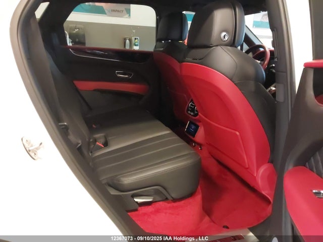 Bentley Dcu 2021 SJAAM2ZV9MC033359 Image 8