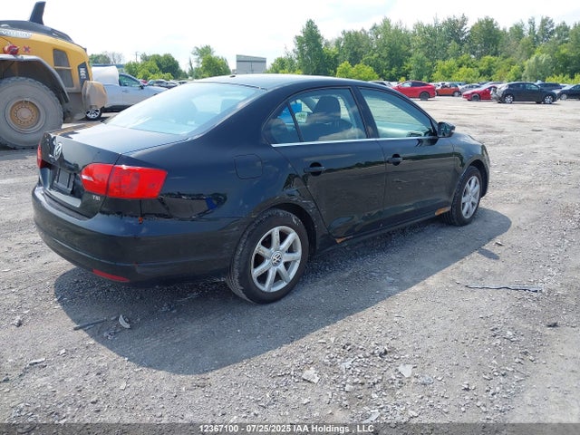 3VWB07AJ9EM409575 Volkswagen Jetta